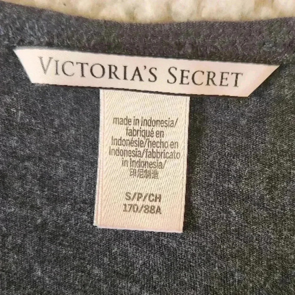 Victoria's Secret Heather Gray Cap Sleeve T-Shirt, size small - Picture 2 of 6
